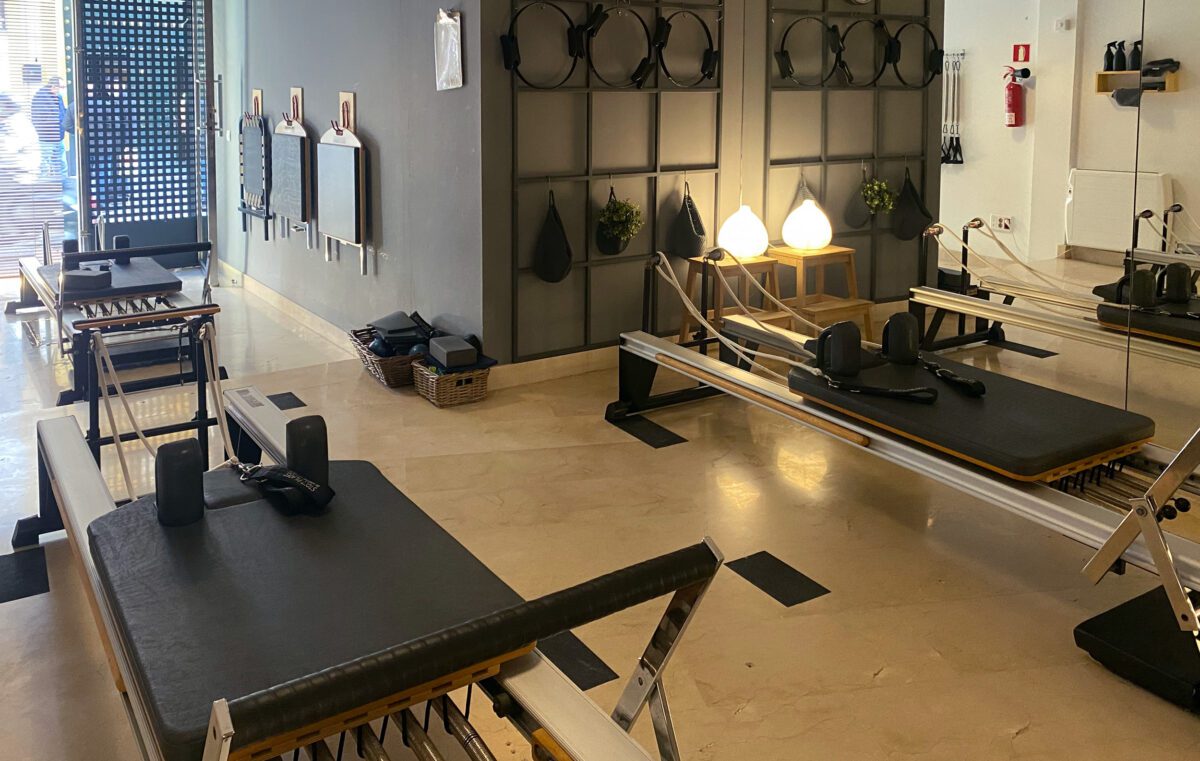 El Pilates terapéutico Sevilla ha emergido como una de las alternativas más valoradas para quienes buscan mejorar su bienestar integral a través de una técnica que combina ejercicio, rehabilitación y prevención.